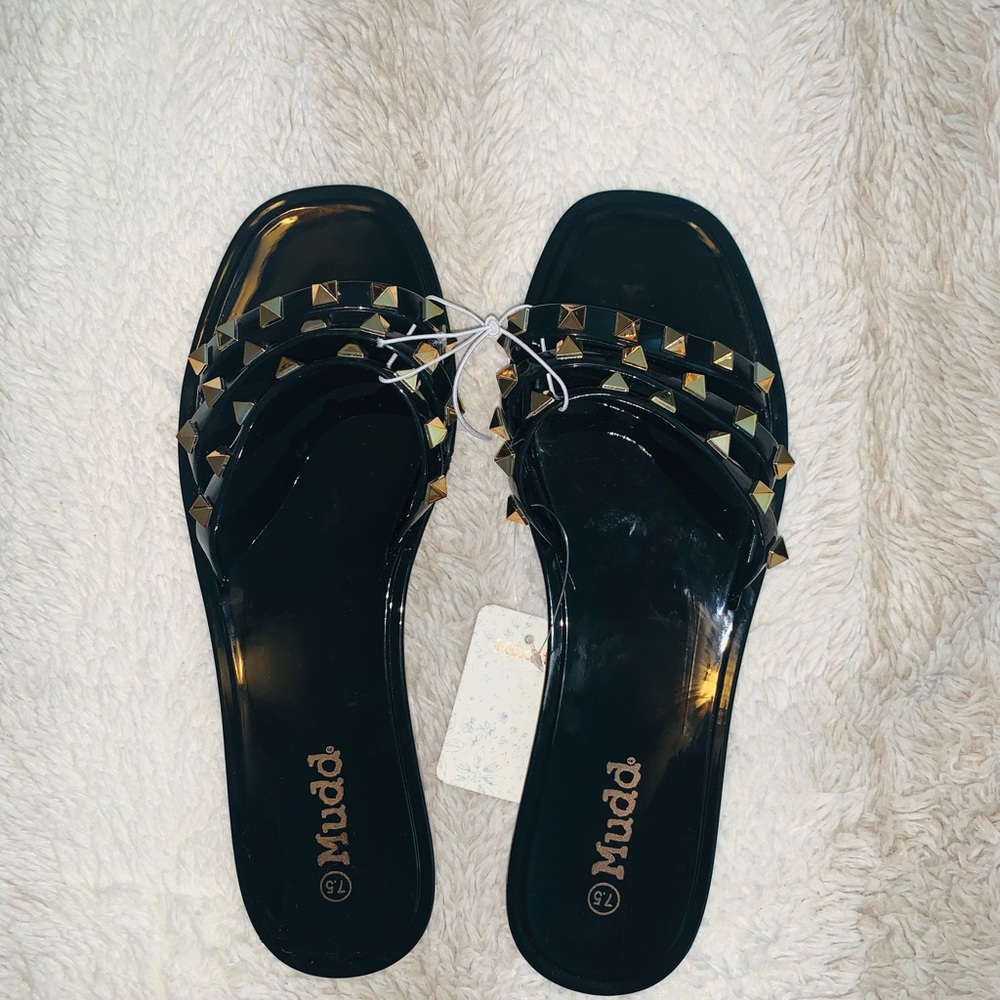 Women’s Studded Jelly Sandals